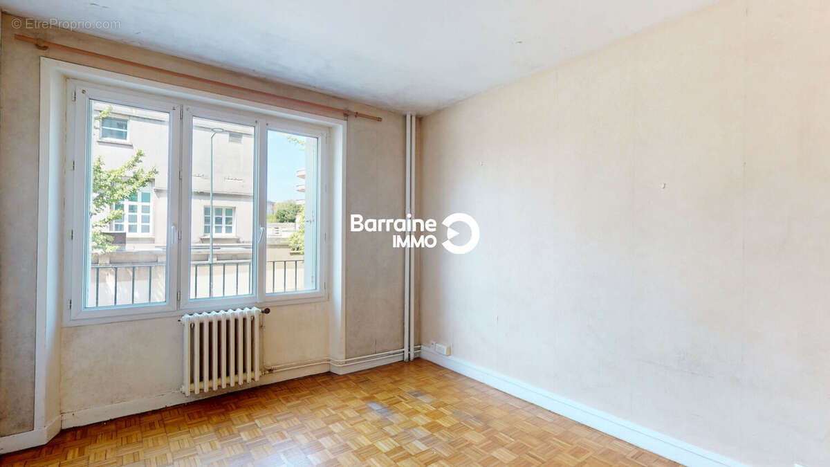 Barraine Immo - A VENDRE - PZ00LM2-TH : Appartement T6 centre-ville de Brest 133m² - photo 13