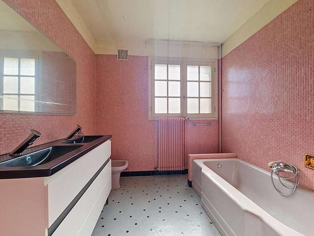 Maison 275 m² à Provins  - photo 7