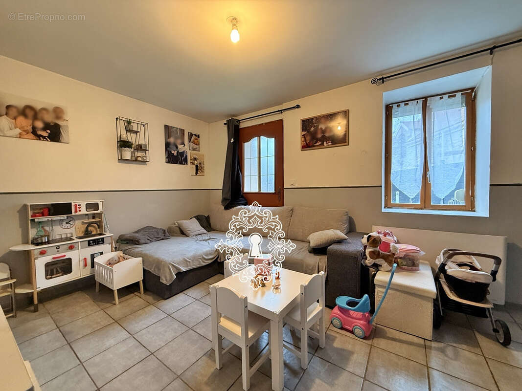 Maison à DONNEMARIE-DONTILLY