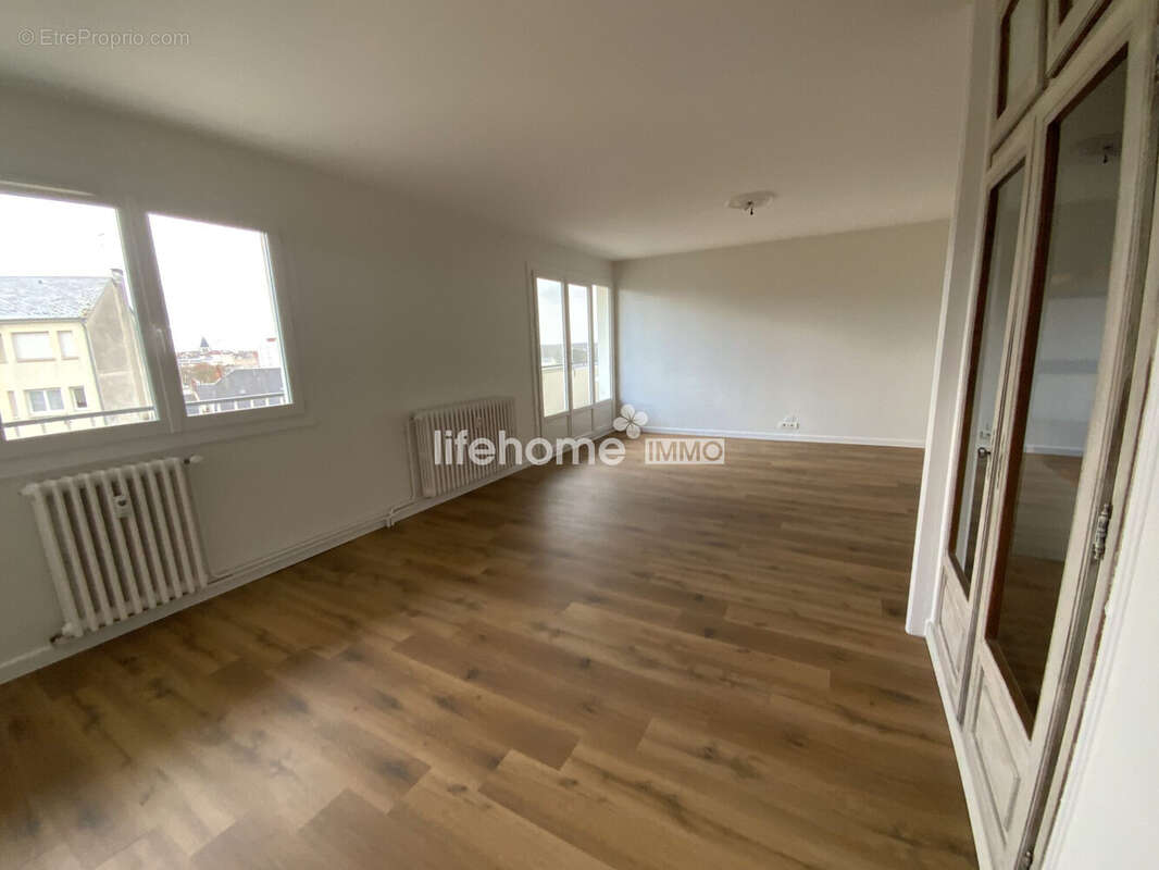 Appartement 75 m² à Chateauroux  - photo 4