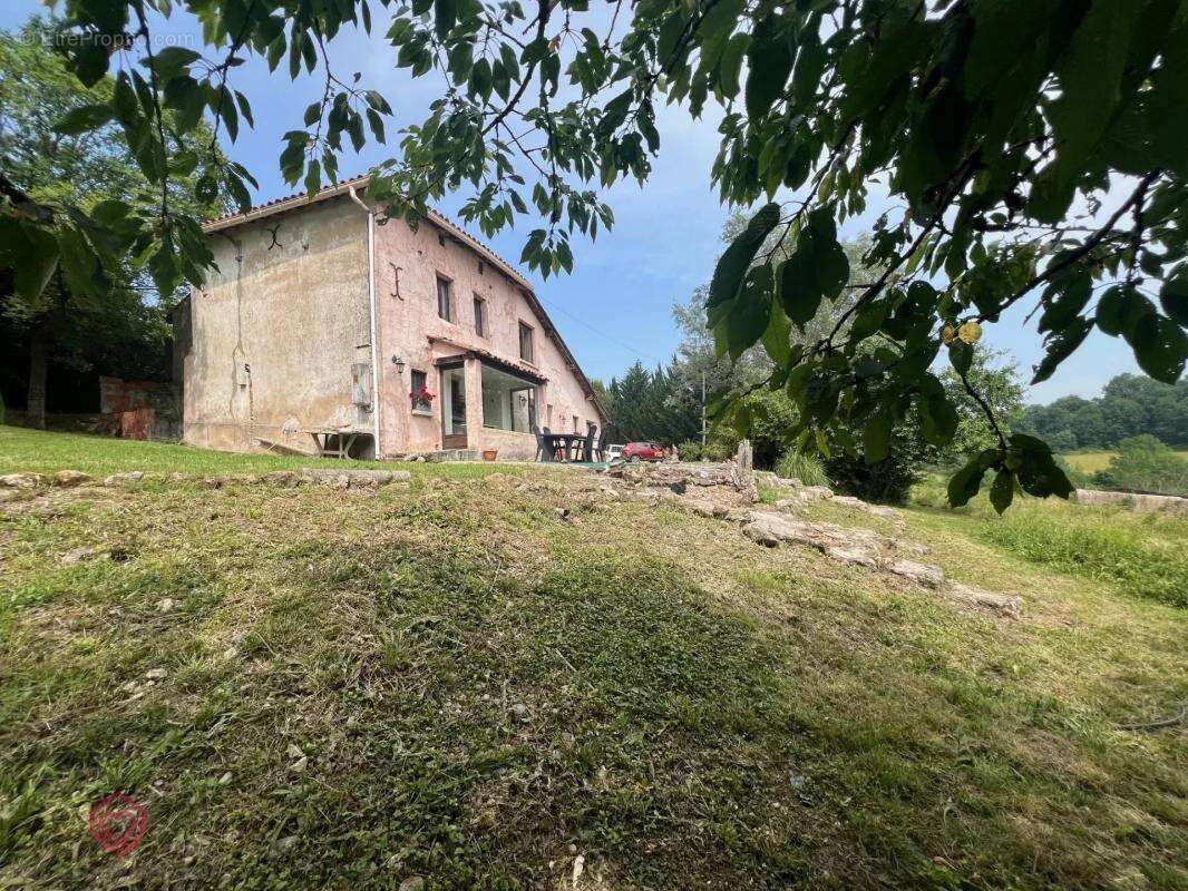 Maison à CARLA-BAYLE