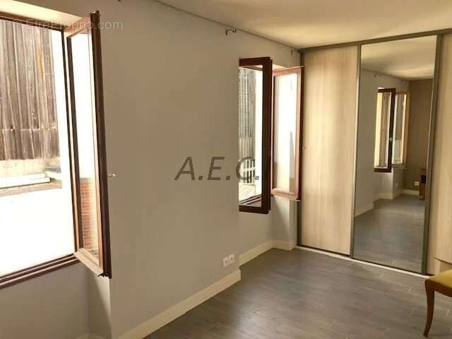 Maison à ASNIERES-SUR-SEINE