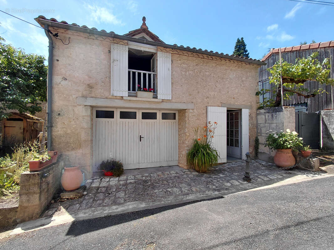 Proche du Château, Maison en pierre à Château l'Evêque - photo 16