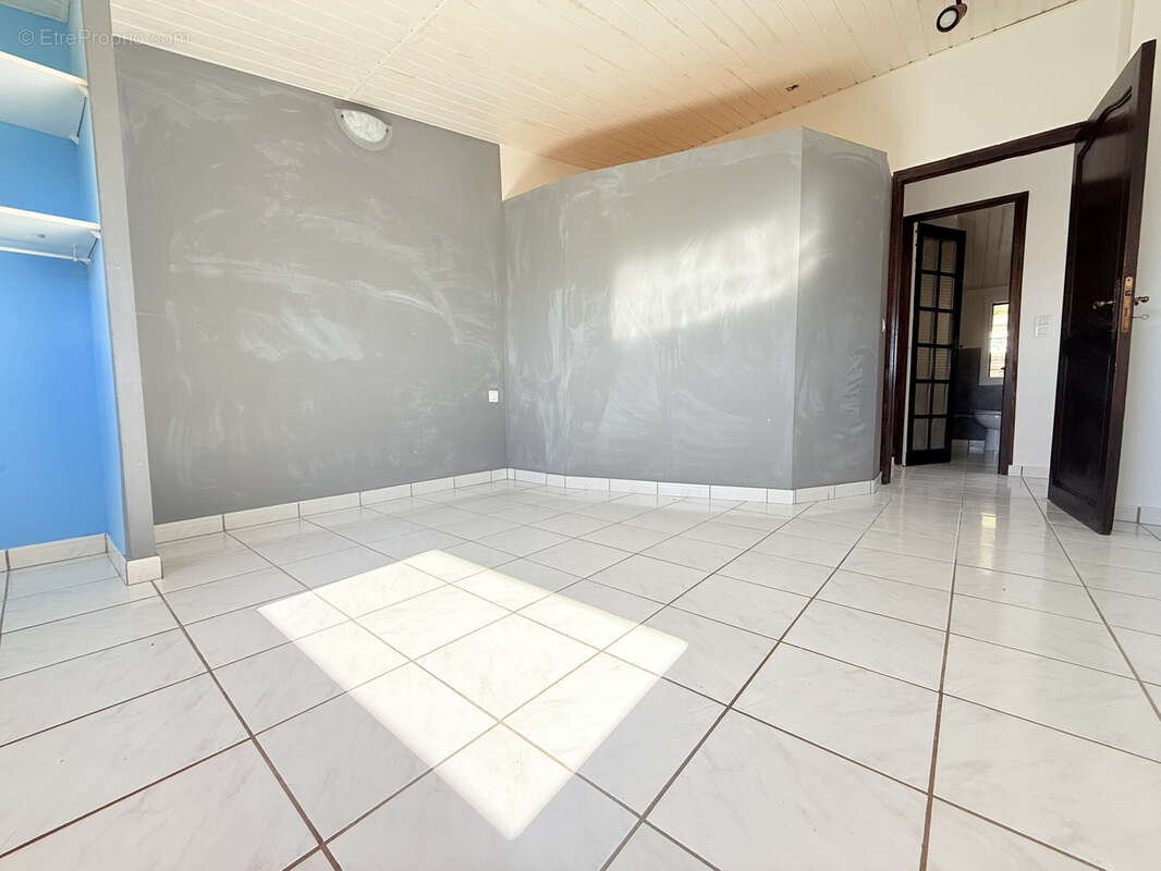 Maison à SOLLIES-PONT