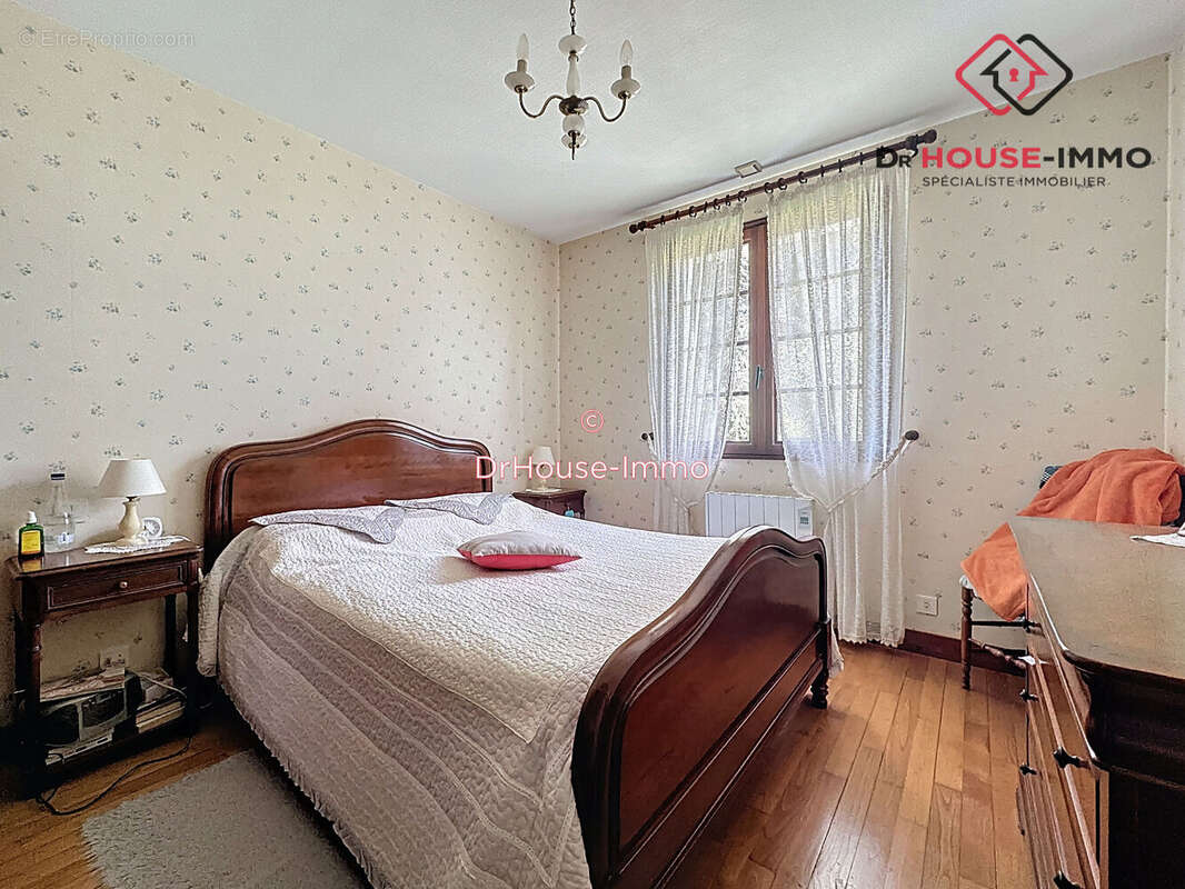 Maison à COULOUNIEIX-CHAMIERS