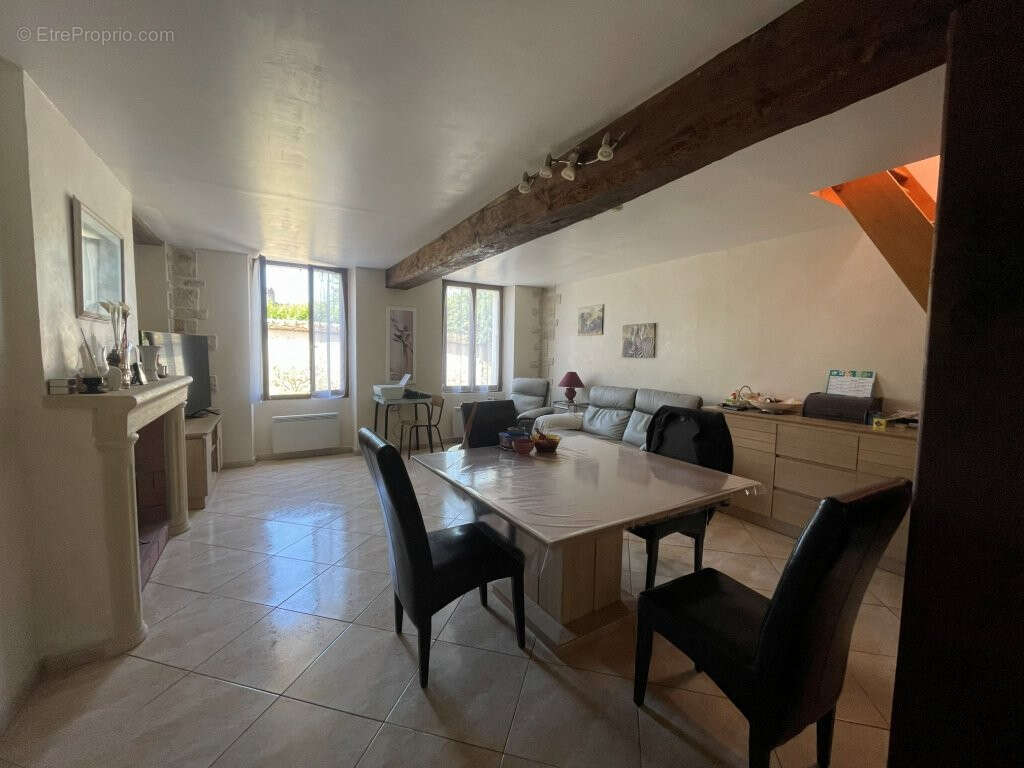 Maison à BEAUMONT-LES-AUTELS