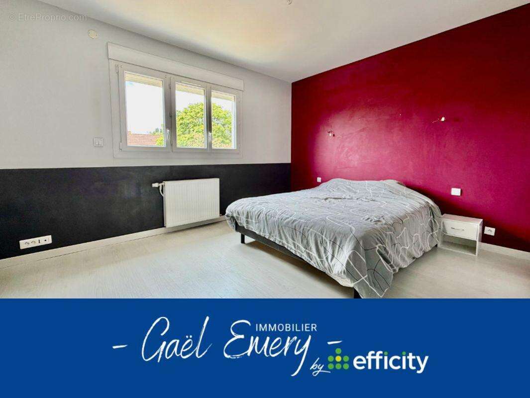 Maison 120 m² à Saint-Pavace  - photo 7
