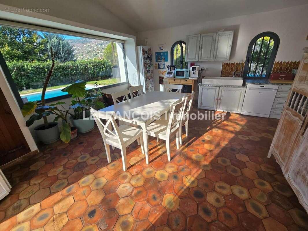 Maison à PEYMEINADE