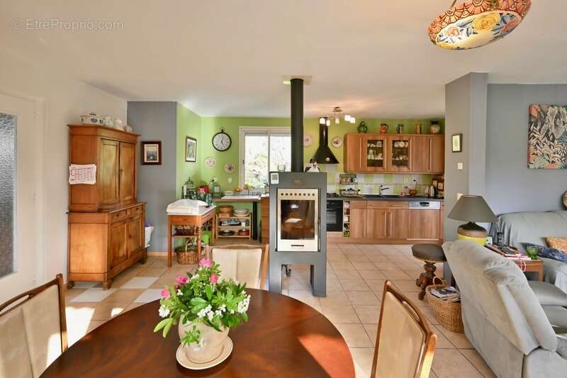 Maison à TASSIN-LA-DEMI-LUNE