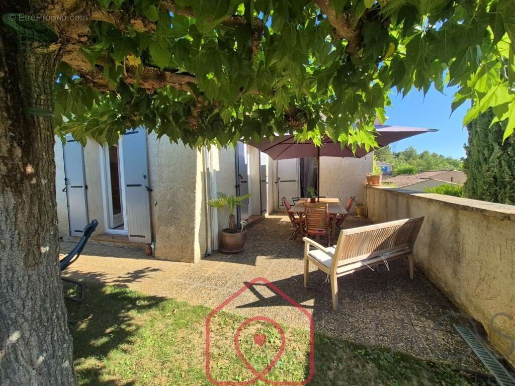 Maison à GREOUX-LES-BAINS