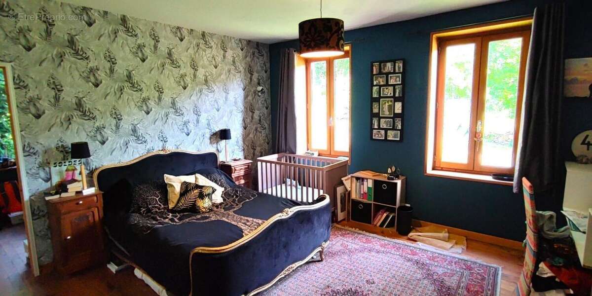 Maison à DECAZEVILLE