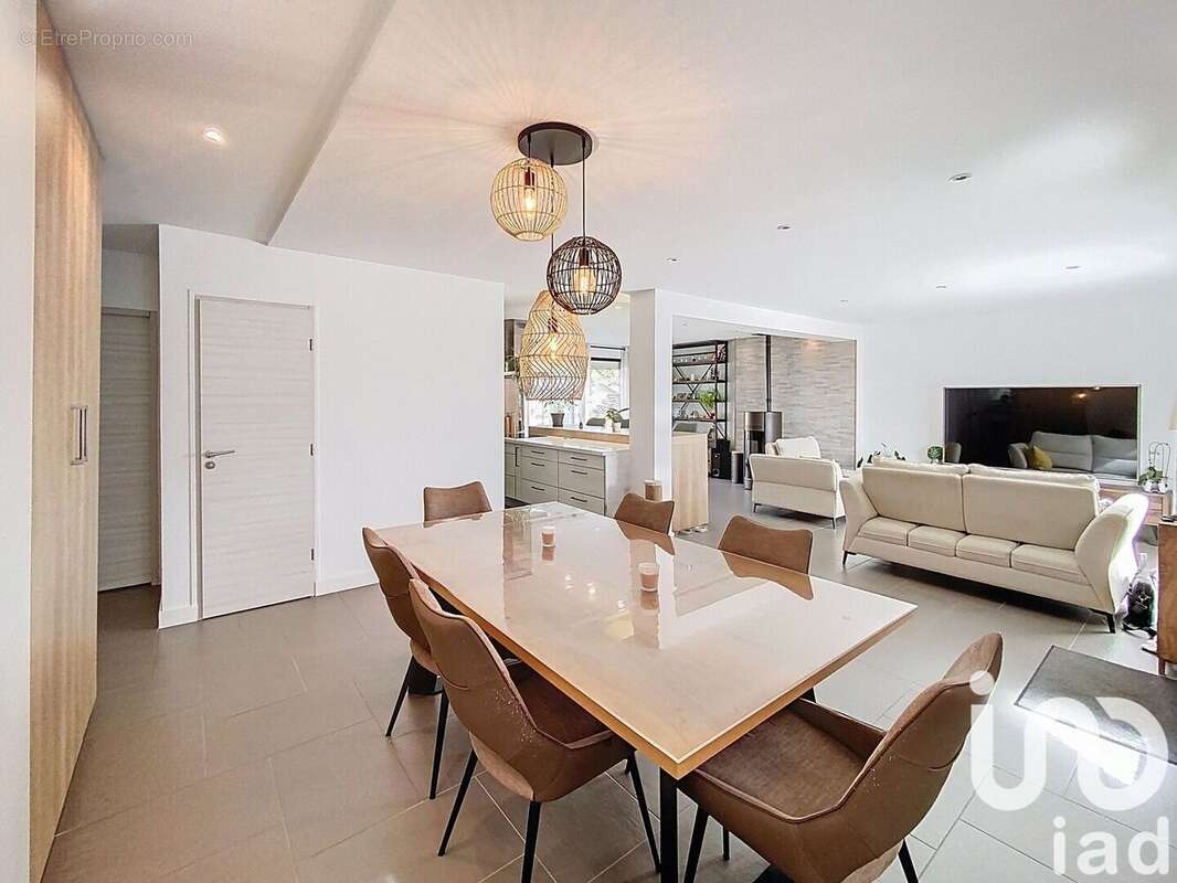 Photo 5 - Maison à CHEVRY-COSSIGNY