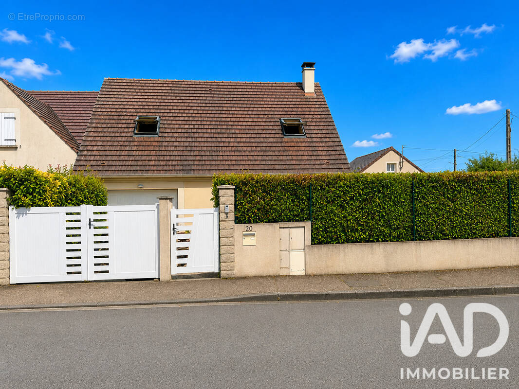 Photo 1 - Maison à DONNEMARIE-DONTILLY