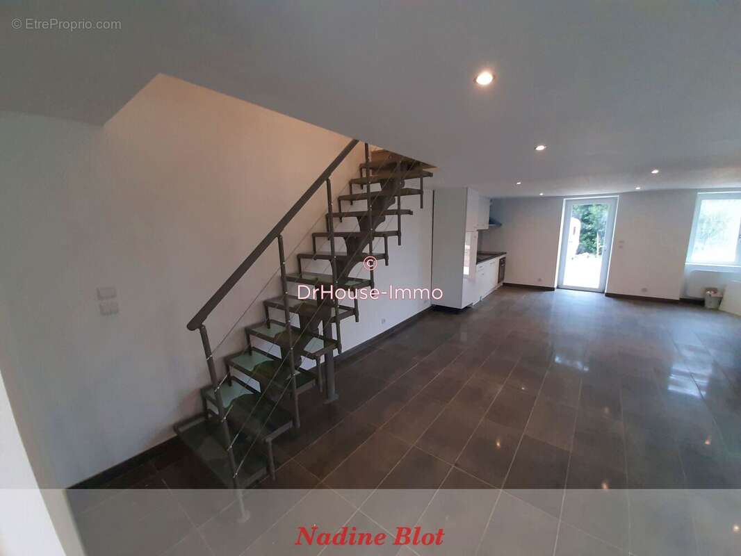 Maison à SAINT-ANDRE-TREIZE-VOIES