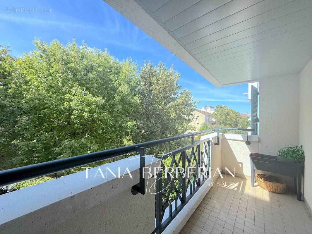 Photo 1 - Appartement à RUEIL-MALMAISON