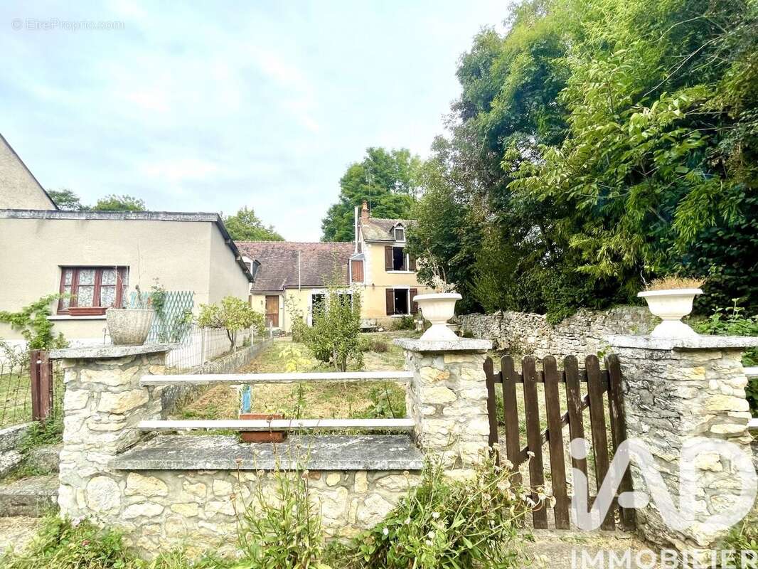 Maison 87 m² à Ruffec  - photo 3