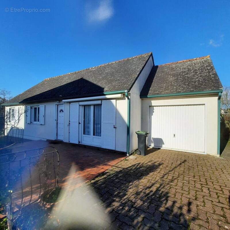 Maison à SAINT-ETIENNE-DE-MONTLUC