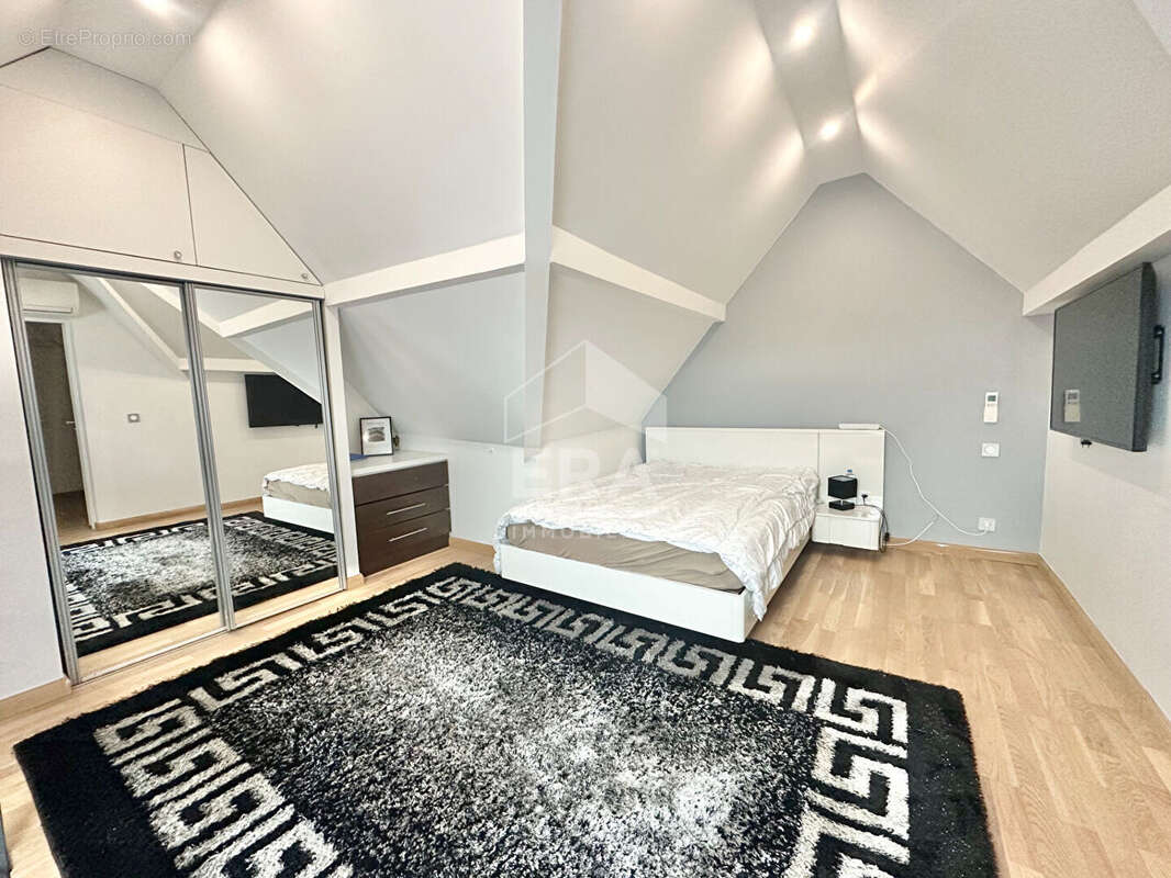 Maison à SARTROUVILLE