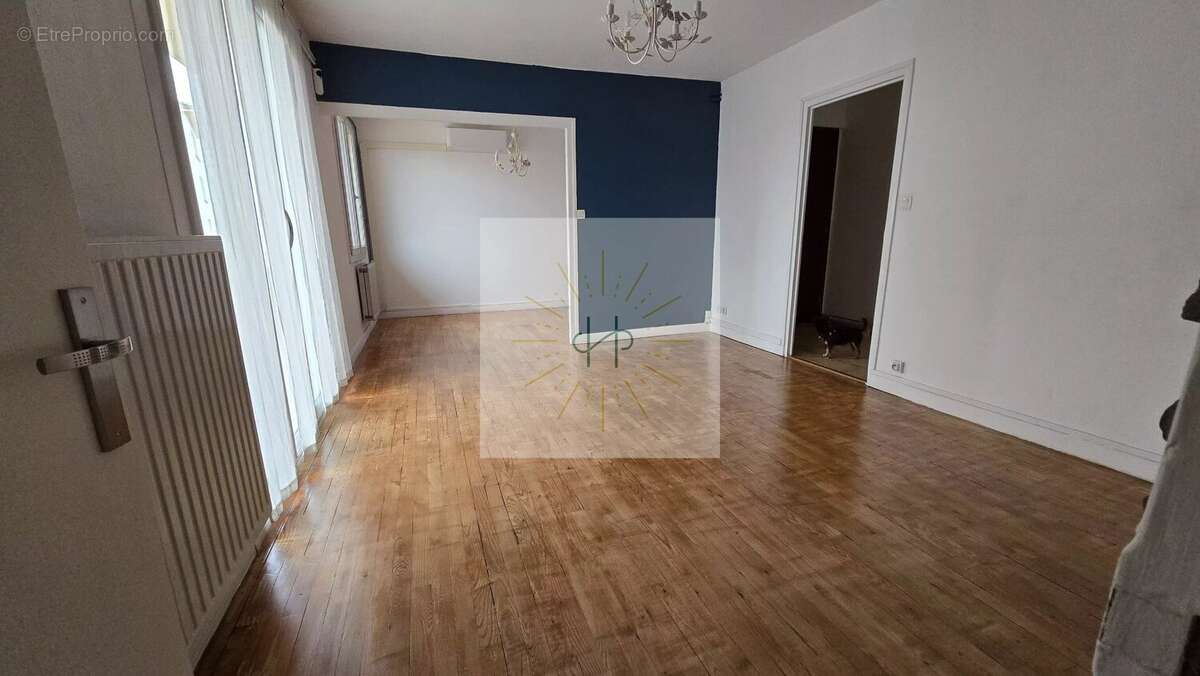 Appartement à ROMANS-SUR-ISERE