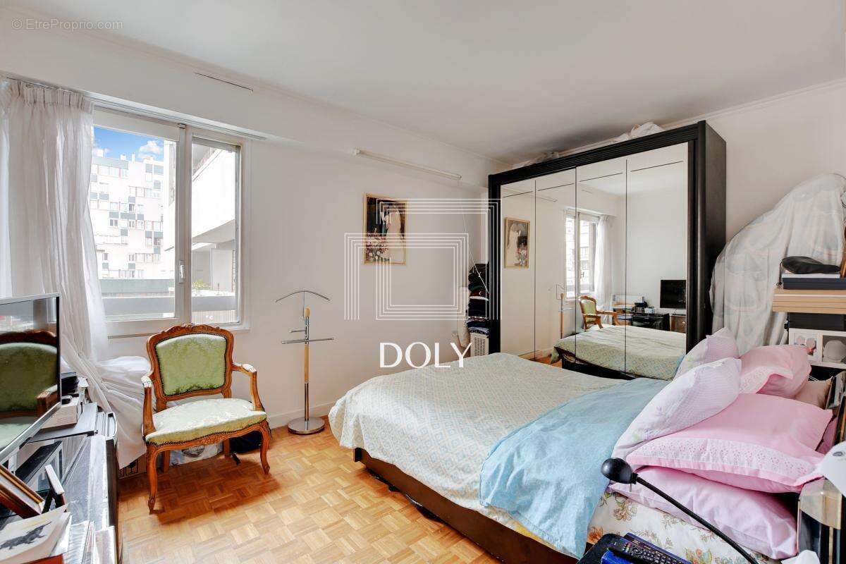 Appartement à PARIS-19E
