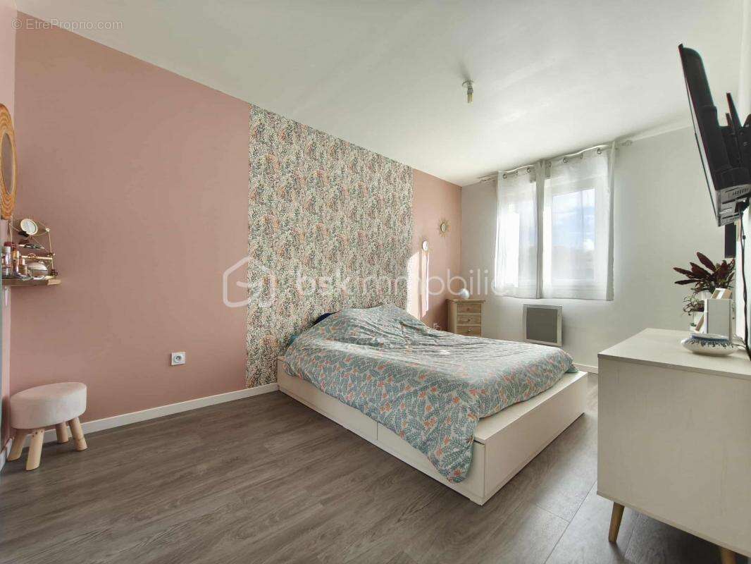 Maison à CONGIS-SUR-THEROUANNE