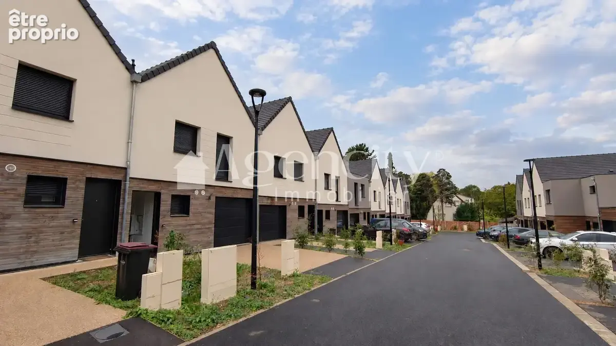 Maison 5 pièces 95 m² à vendre à Champs-Sur-Marne (77420) - photo 1