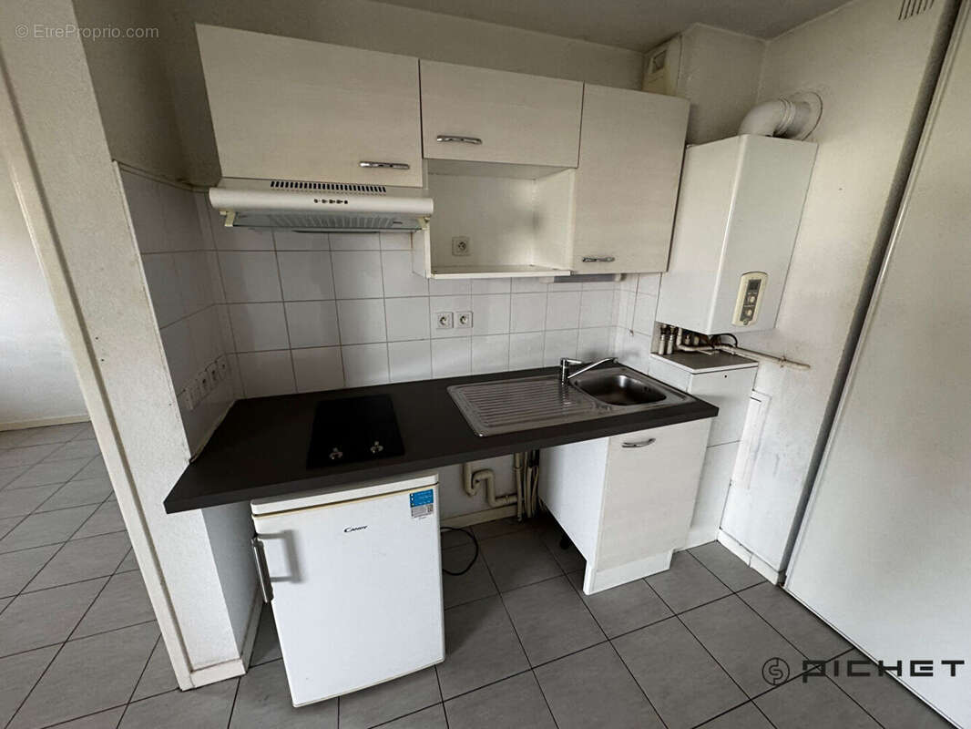 Cenon Bas - Appartement T2 avec terrasse + parking sécurisé - photo 4