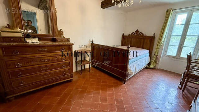 Maison à PEYROLLES-EN-PROVENCE