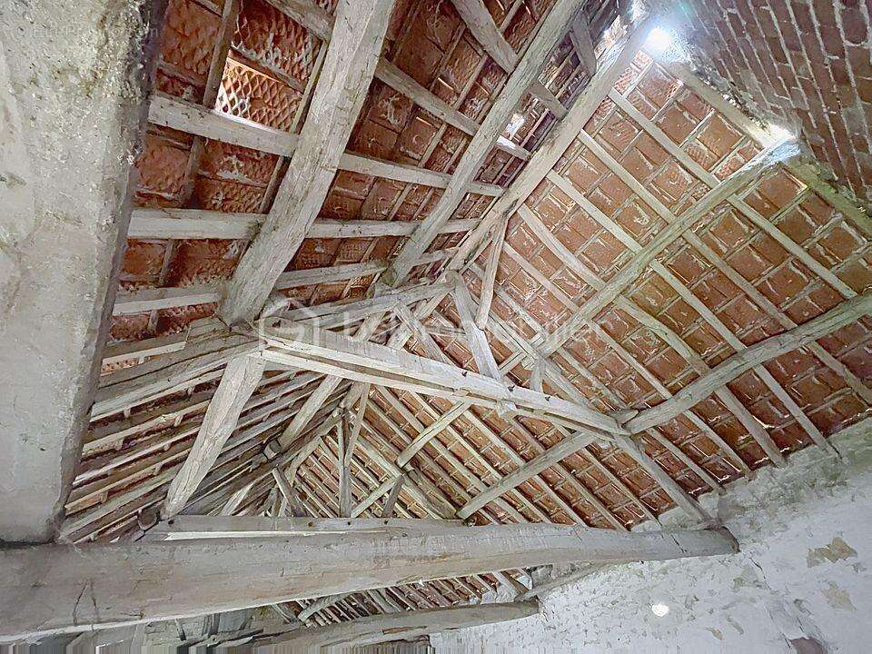 Beau corps de ferme habitation + batiments a renover - photo 9