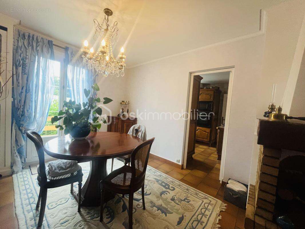 Maison à ROISSY-EN-BRIE