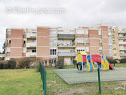Appartement à EZANVILLE