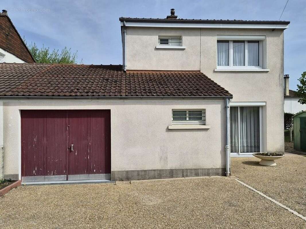 Maison 85 m² à Villemandeur  - photo 2