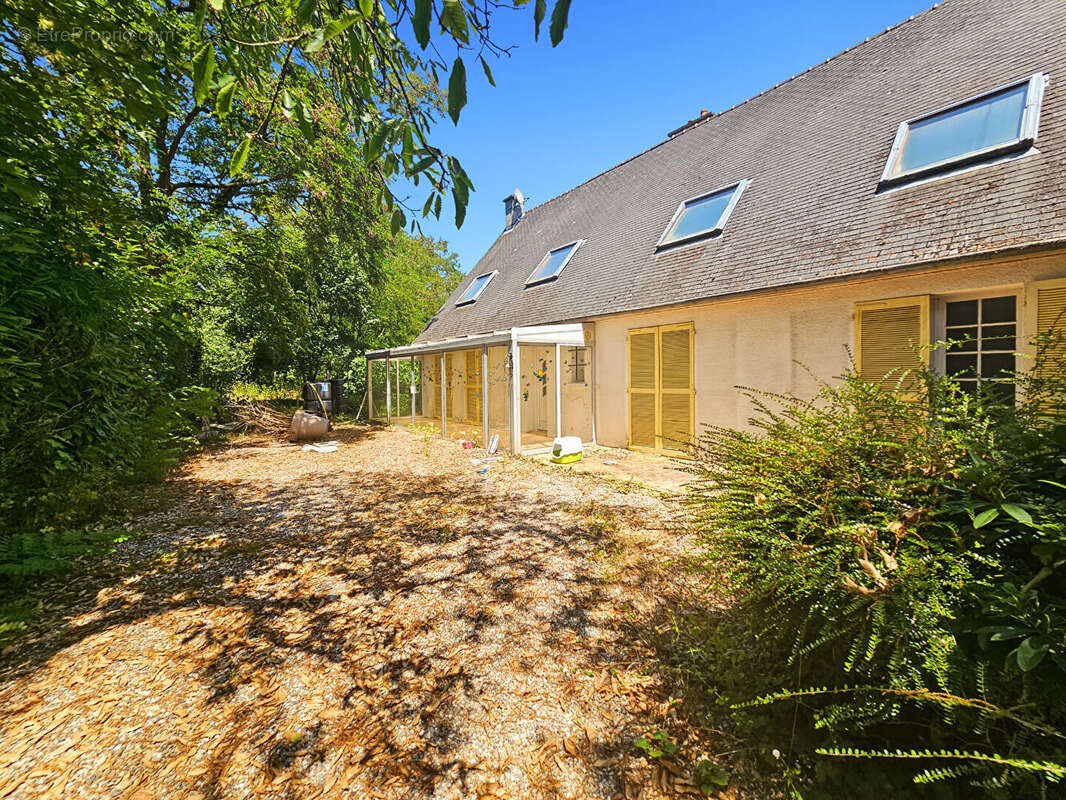 Maison à BAZOUGES-LA-PEROUSE