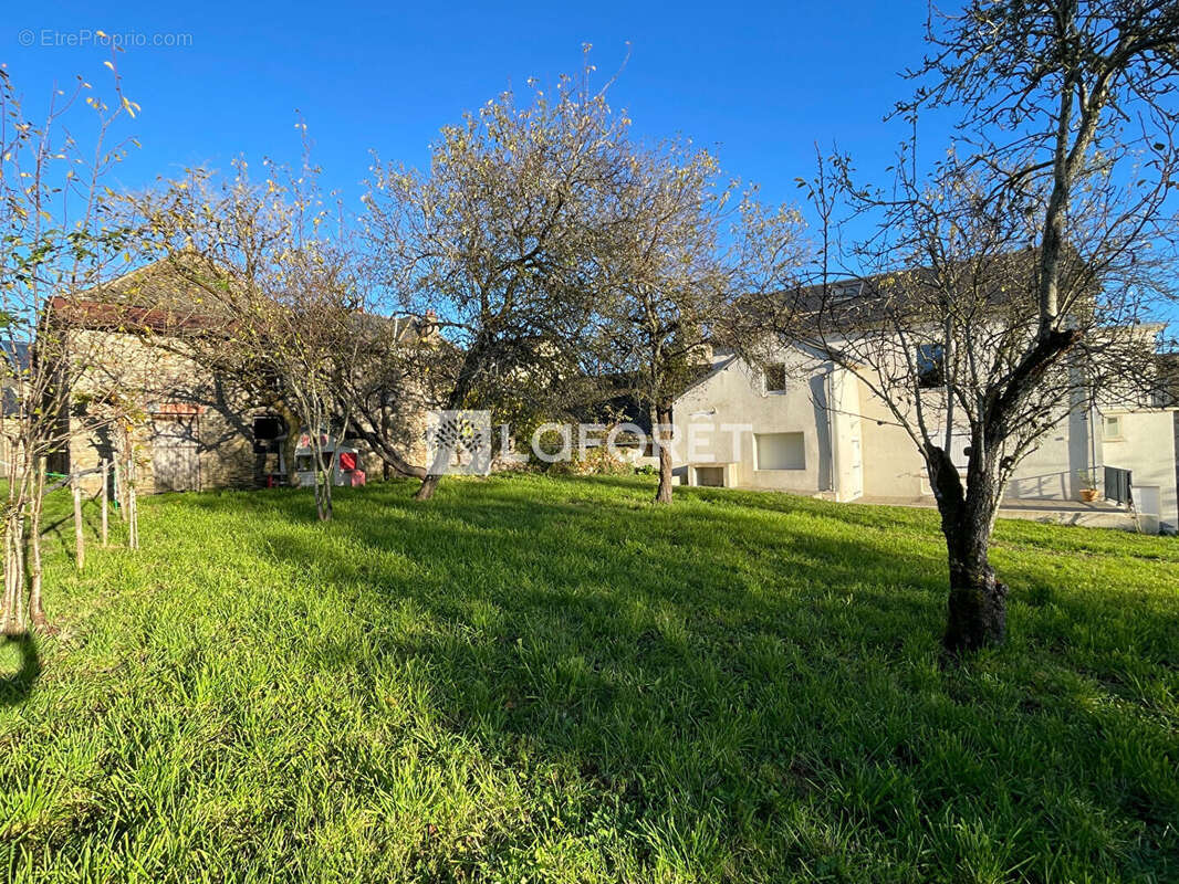 Maison à RIEUPEYROUX