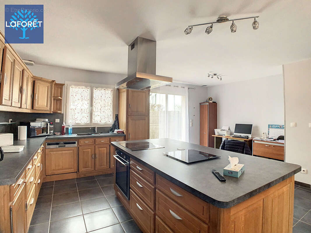 Maison à COURBEPINE