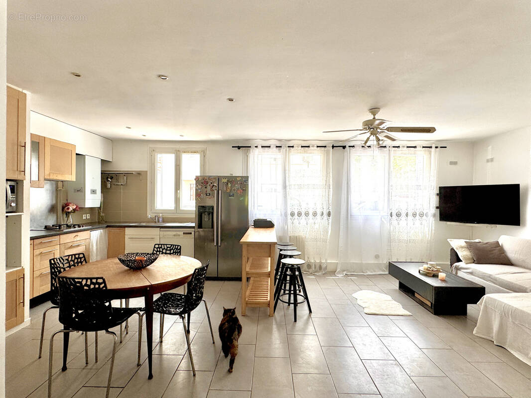 Appartement à MARSEILLE-8E