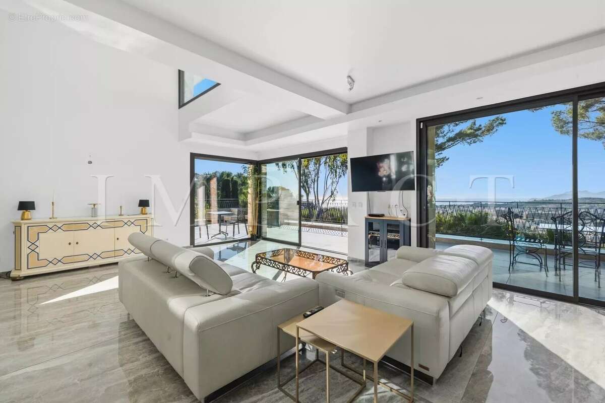 Maison à MOUGINS