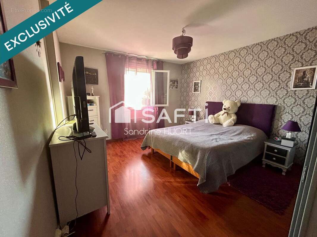 Maison 142 m² à Saint-Georges-De-Rex  - photo 9