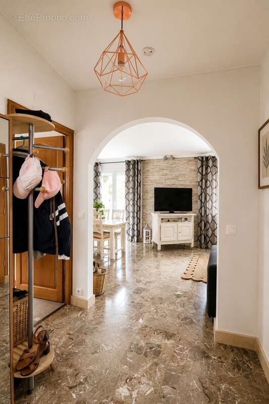 Maison 114 m² à Montgeron  - photo 2