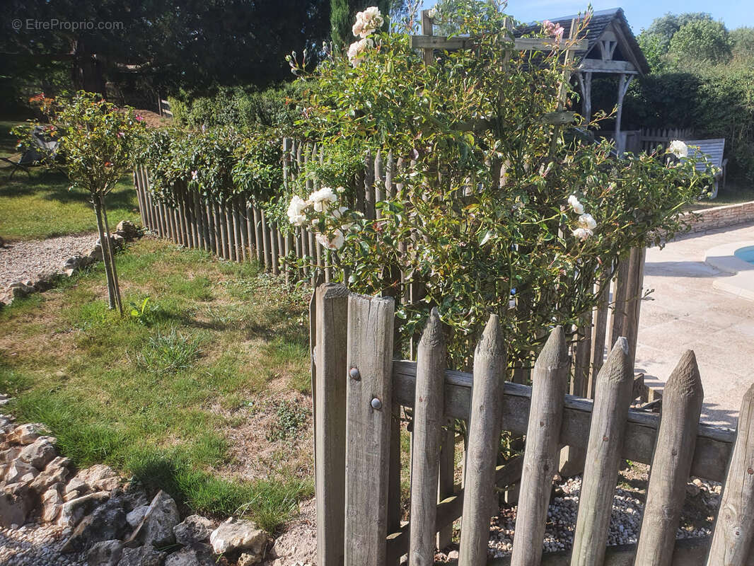 Maison à CORMEILLES