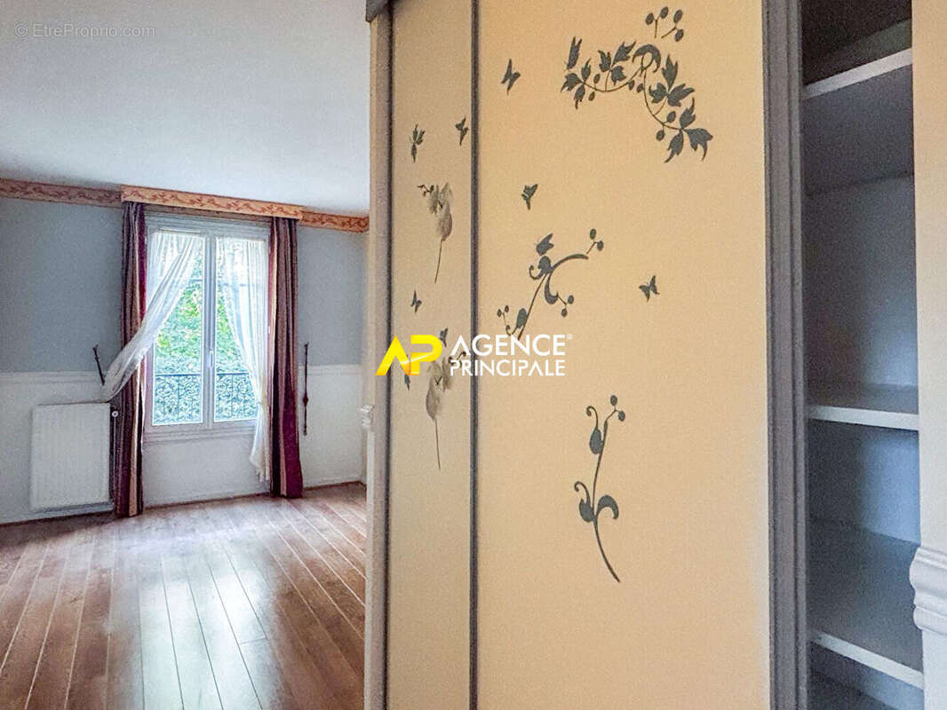 Appartement à SARTROUVILLE