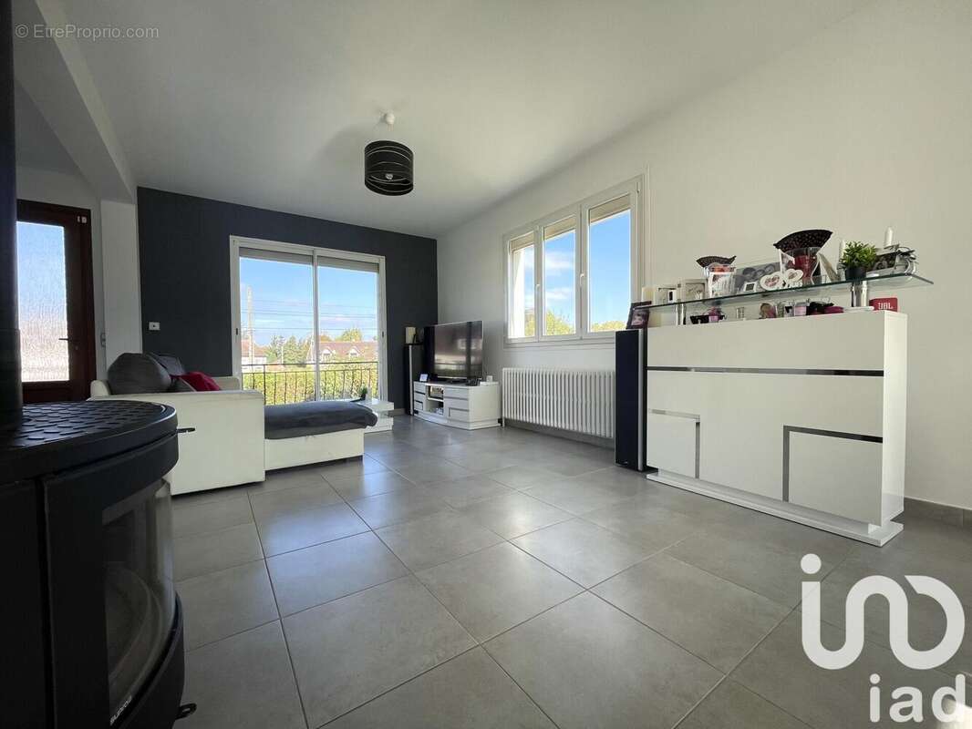 Photo 9 - Maison à HOUDAN