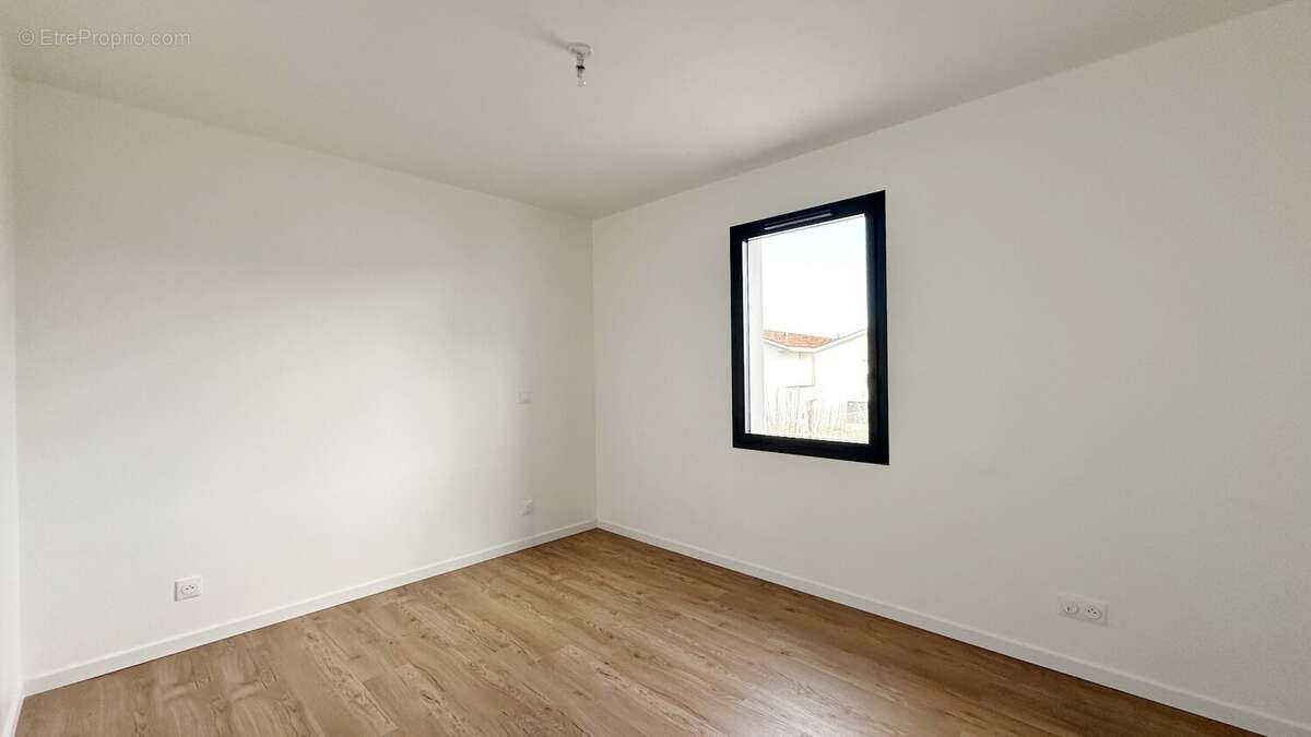 Maison à SAINT-MARTIN-DE-SEIGNANX