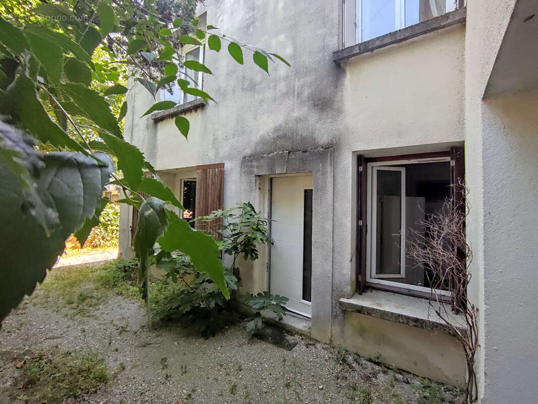 Maison à RIBAUTE-LES-TAVERNES