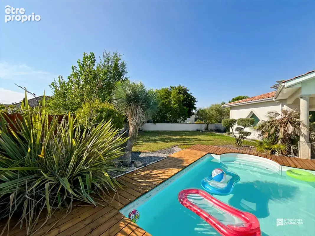 Maison familiale 150 m² - 4 chambres - Piscine - Garage - Ambarès - photo 7