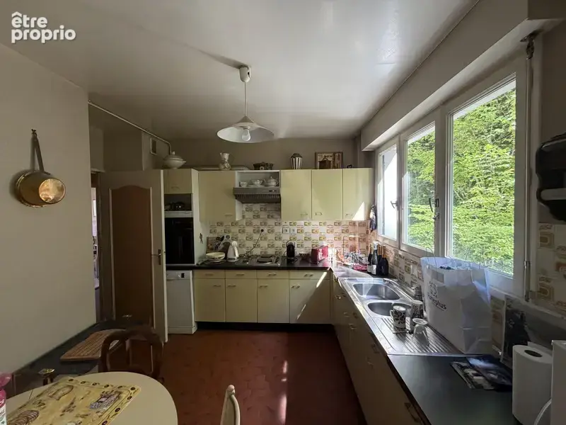 Saint-Claude, proche centre ville, Appartement 83 m2  avec place de parking couvert - photo 6
