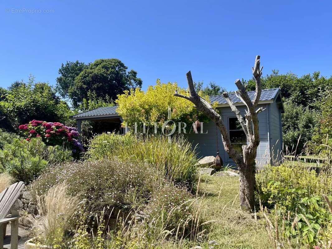 À Louannec, une maison de caractère entre mer et douceur de vivre - photo 20