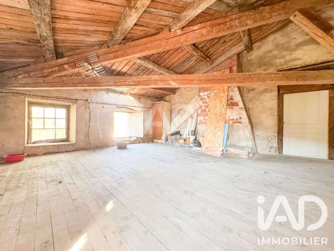 Appartement 66 m² à Saint-Affrique  - photo 8