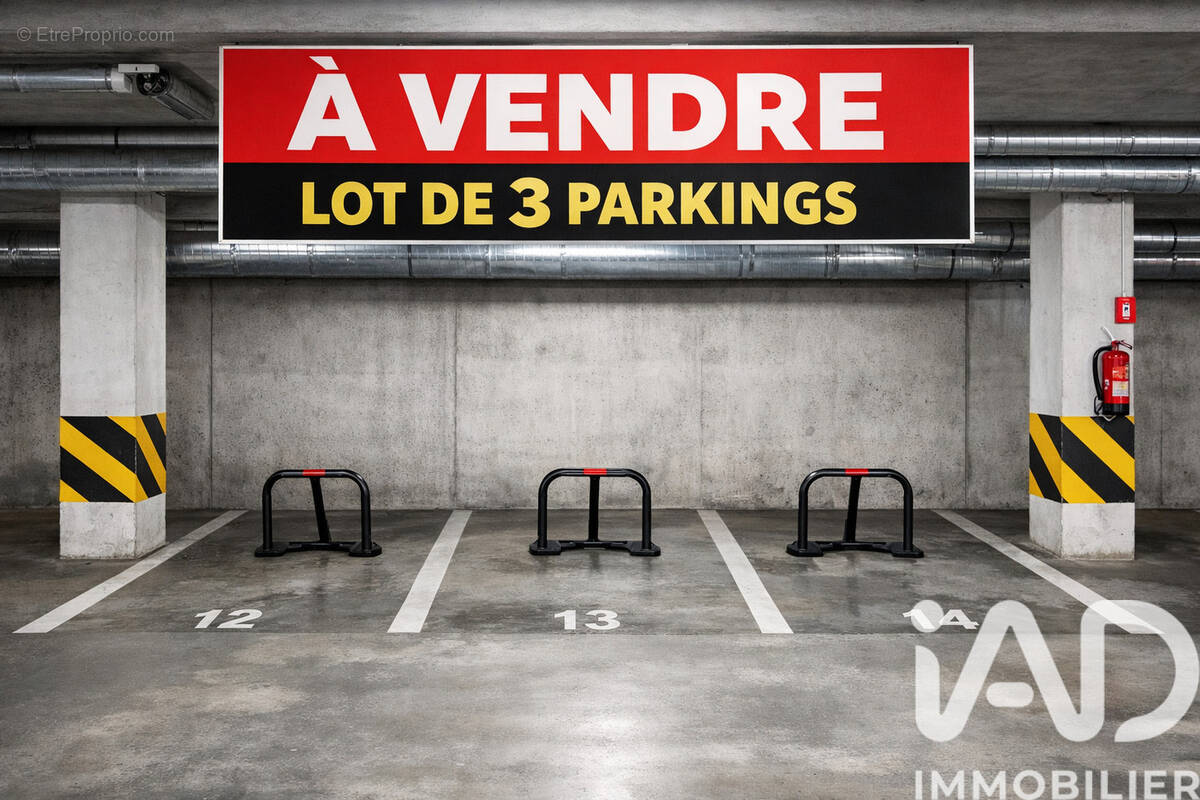 Photo 1 - Parking à RUEIL-MALMAISON