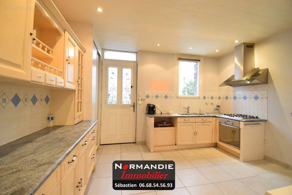 Maison à LE PETIT-QUEVILLY